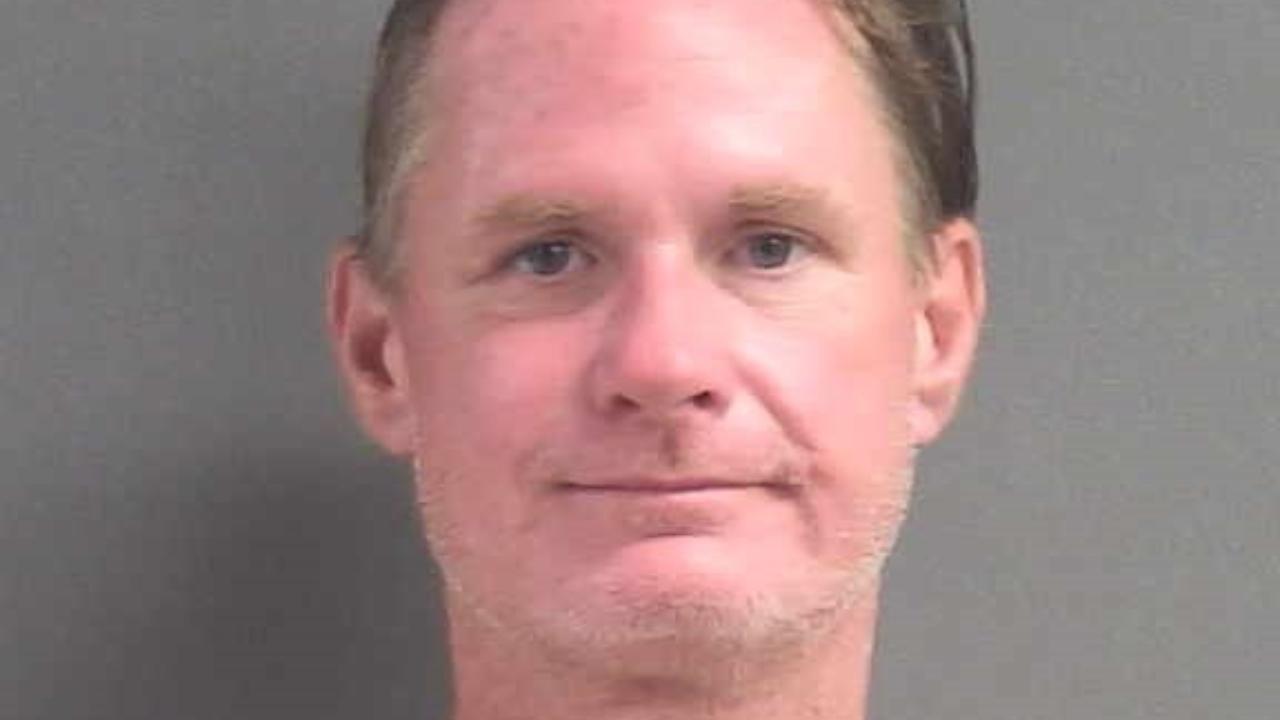 Morgan, Christopher Dane Indiciado Por Trespass Occupied Structure or Conveyance; Assault; Touch or Strike; Violation Probation/Com.Control-Felony; Violation Probation/Com.Control-Felony