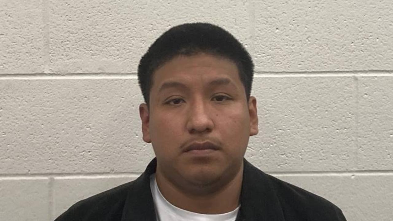 Anderson Anthony Aguilar Ventura Charged with Speeding 24 Mph Over Limit; No Operators-Moped License; Operate Veh Bear Plate to Evade Veh/Tax REG 1ST of; Immigration; Wanton Endangerment 1ST - Discharge of Firearm; No Operators-Moped License; Failure to or Improper Signal; Failure to Wear Seat Belts; Fleeing or Evading Police, 1ST Degree (Motor Vehicle); Oper Mtr Vehicle U/Infl ALC .08 (189A.010(1A) - 1ST (Agg Cir); Speeding 26 Mph or > Speed Limit; Reckless Driving; Criminal Littering