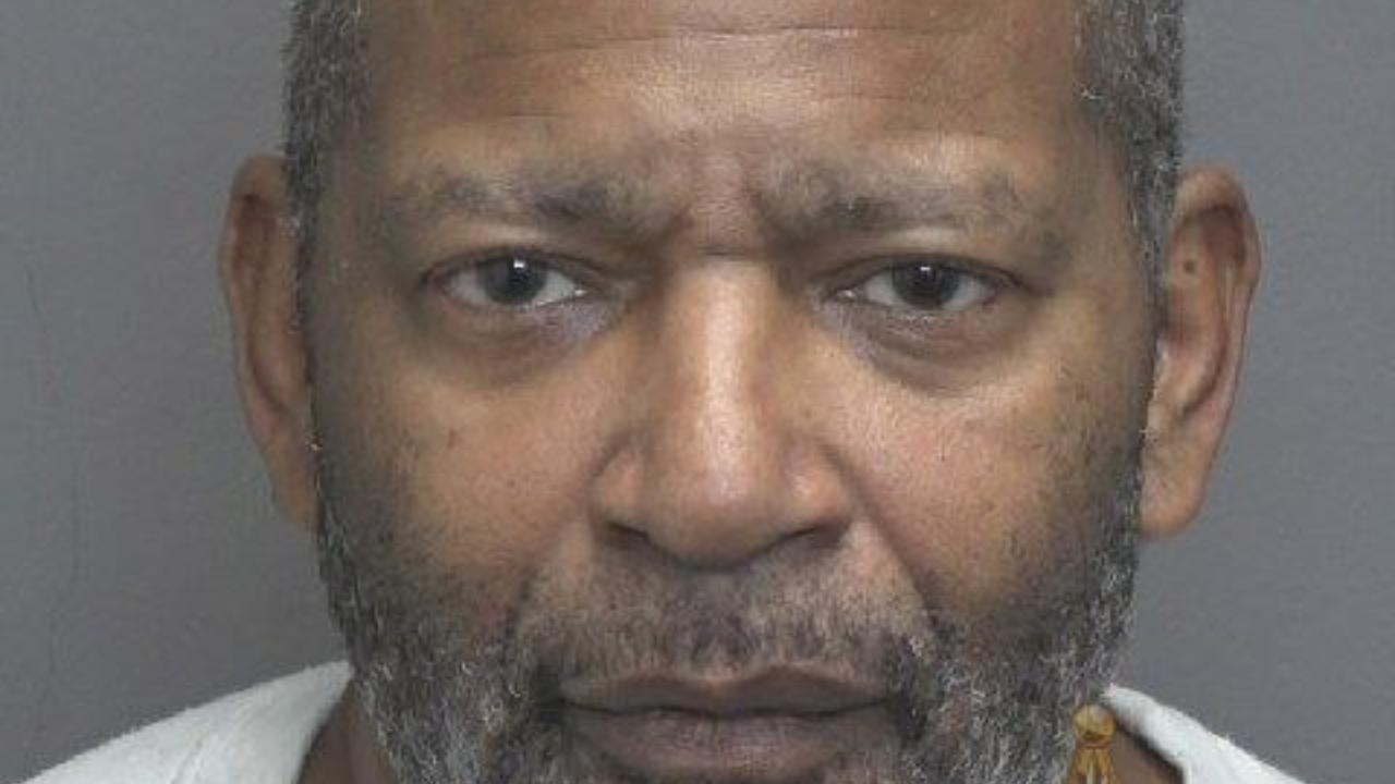 Mark Wayne Garrett Charged with Court Ordered Confinement