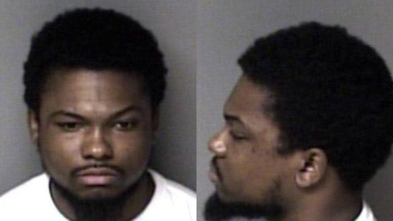 Jones, Jalin Michael charged with Flee/Elude Arrest, Motor Vehcile; Fail To Heed Light Or Siren; Speed, Exceed Posted; Aggressive Driving; License, No Operators; Unsafe Lane Change; Fail To Stop - Steady Red Light; Seat Belt, Driver