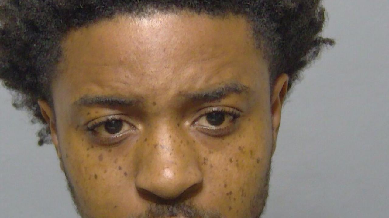 Walls, Khamereon Dejuan Charged with Prob Violation