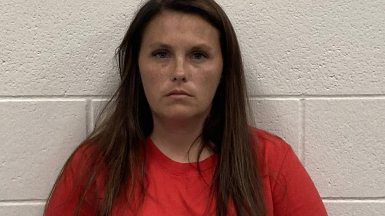 Amanda Niclole Cupp Charged with Oper Mv U/Infl ALC .08 (189A.010(1A) 1ST; Improper Turning