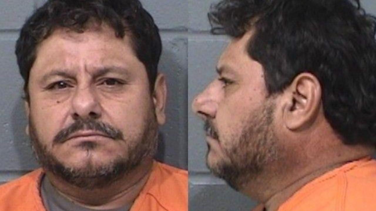 LOYA FLORES, MANUEL NORBERTO charged with Aggravated domestic battery; impede breath; blocking nose/mouth of family/dating relation; Criminal damage to property; Without consent value < $1000; Domestic battery; Knowing or reckless bodily harm to family/person in dating relationship; Criminal restraint; Aggravated battery; Recklessly cause great bodily harm/disfigurement