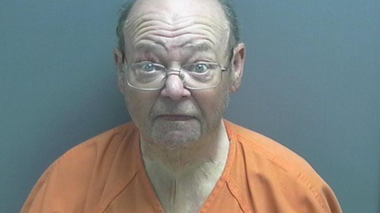 Hollingsworth, Michael Lee Charged with Criminal Trespass; Public Administration- Resisting Law Enforcement