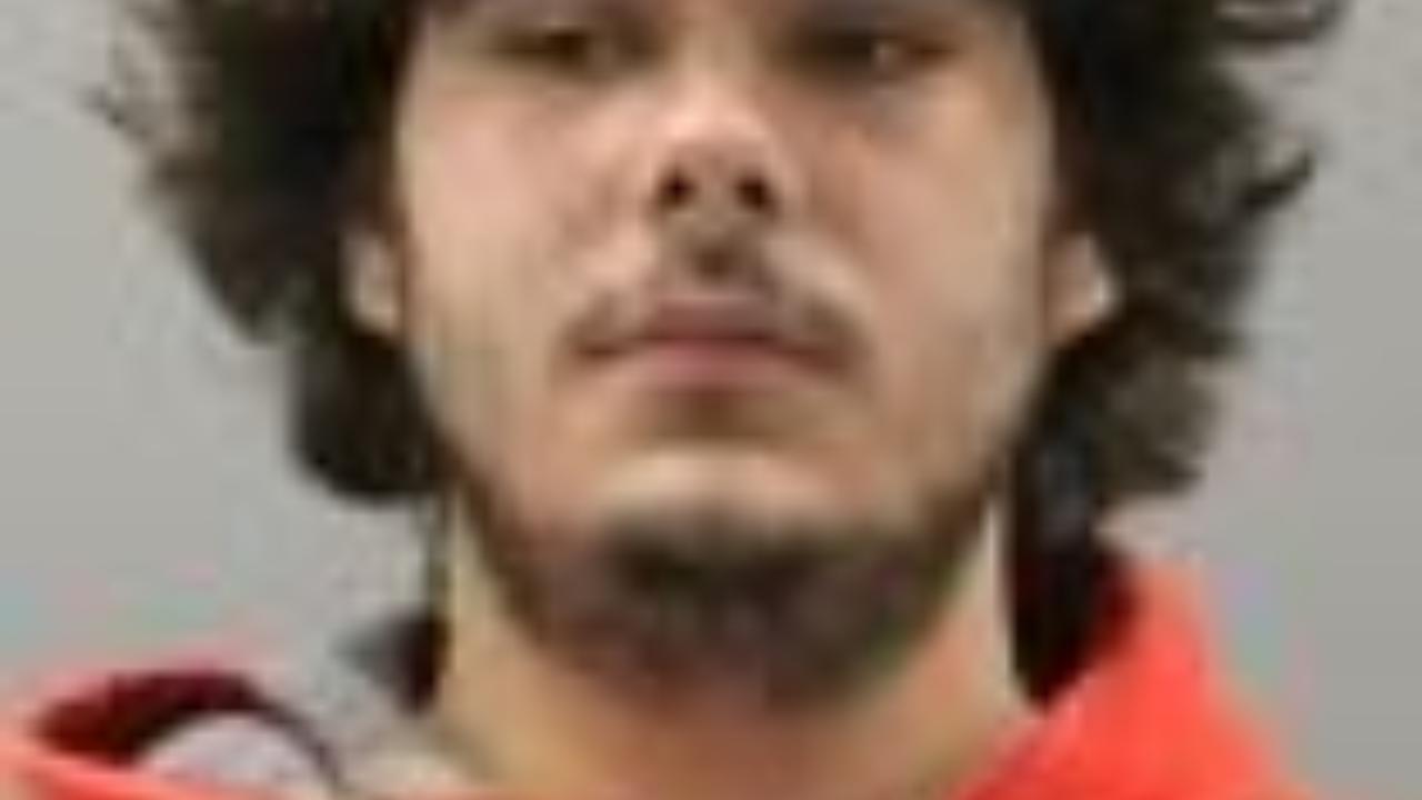 MELTON, JORDYN XZAVIER charged with Alias warrant W2601-0035; Alias warrant W2601-0036 issued by Limestone, AL