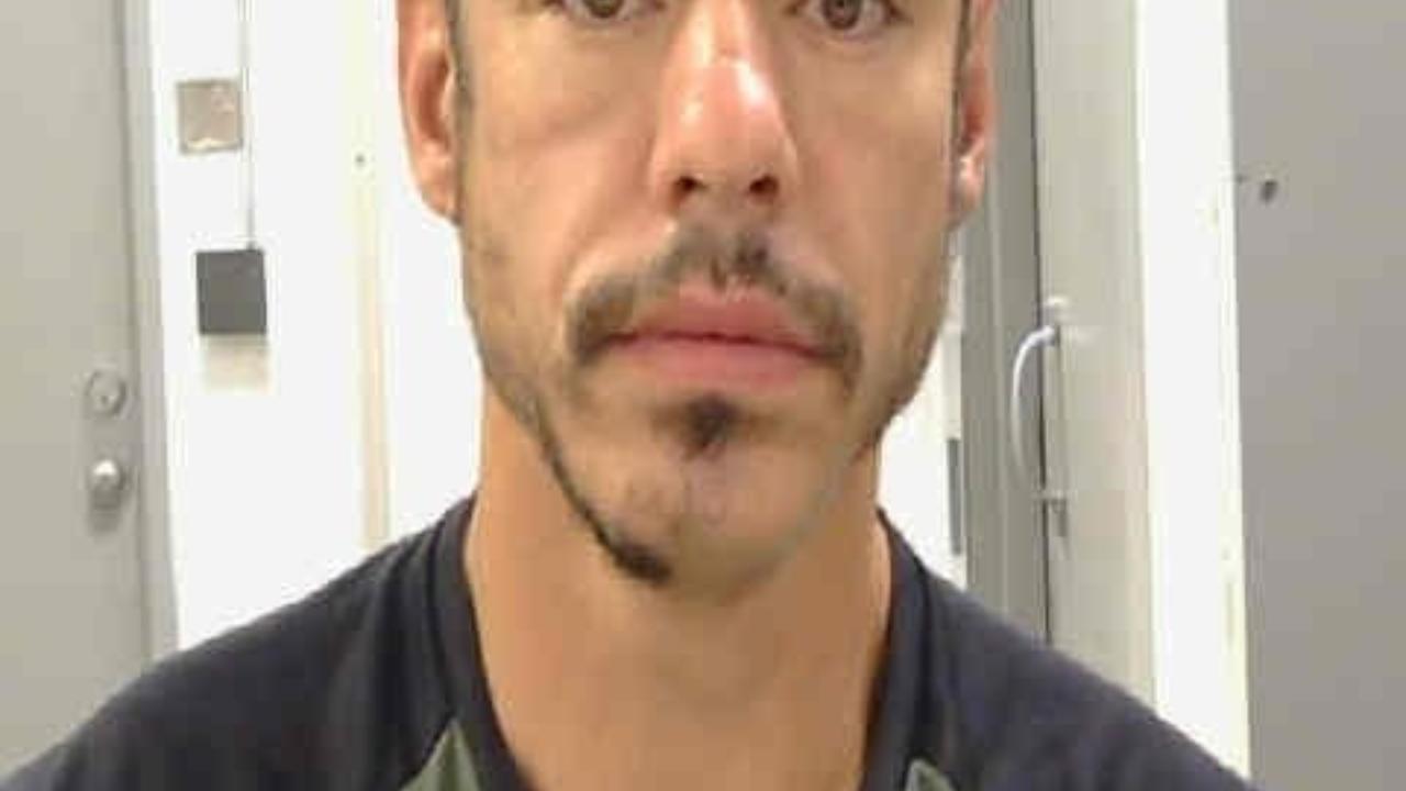 Jason Lawrence Burkett Charged with Drive Lic Denied/Revoked-Owi