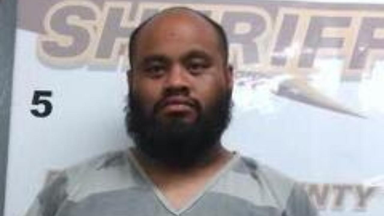 BARO, DANNY charged with Driving While License Cancelled, Suspended or Revoked - Class U - MISDEMEAN; No Proof of Insurance (First or Second Offense) - Class U - V; OBSTRUCTING GOVERNMENTAL OPERATIONS - MISDEMEANOR