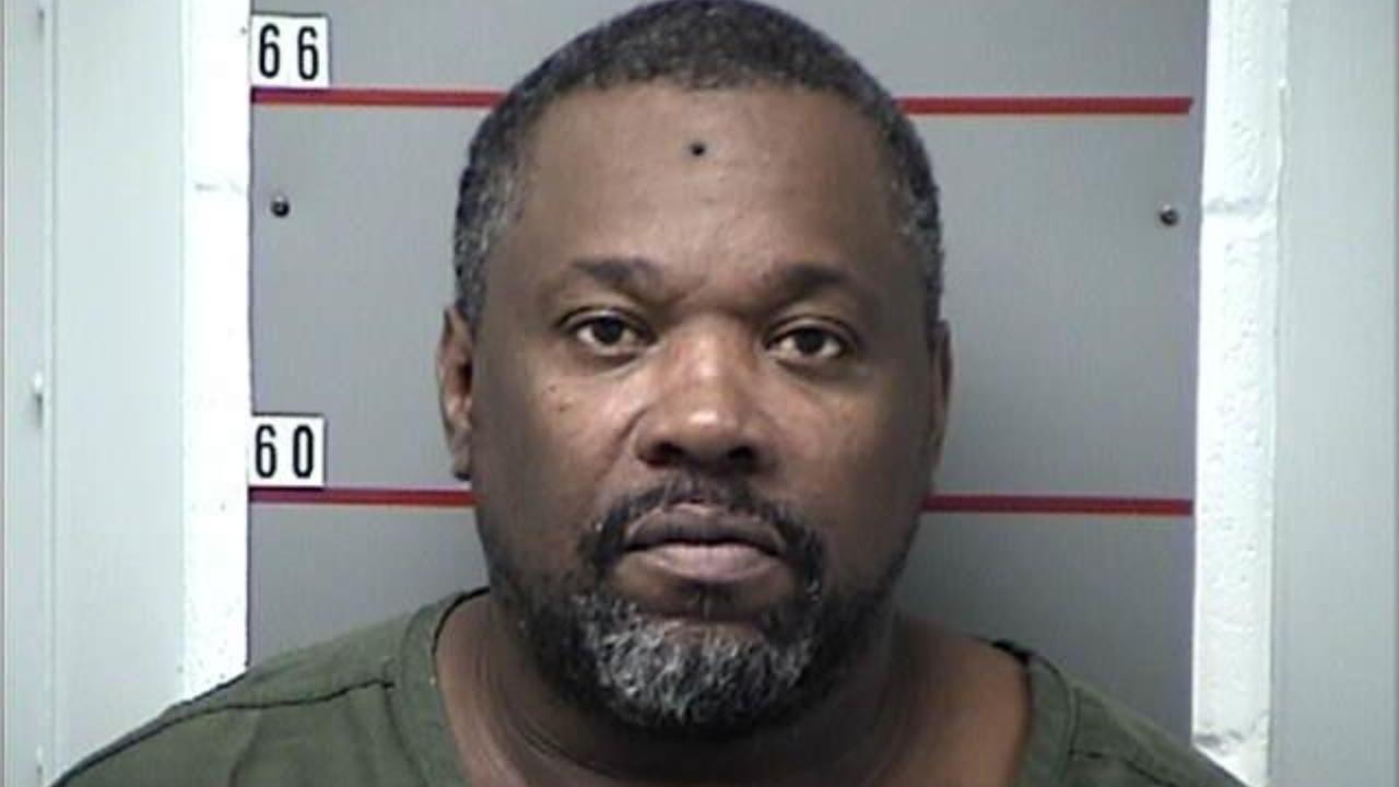 Floyd, Lugene Charged with Federal Prisoner Held-In Transit/Court/Serveout