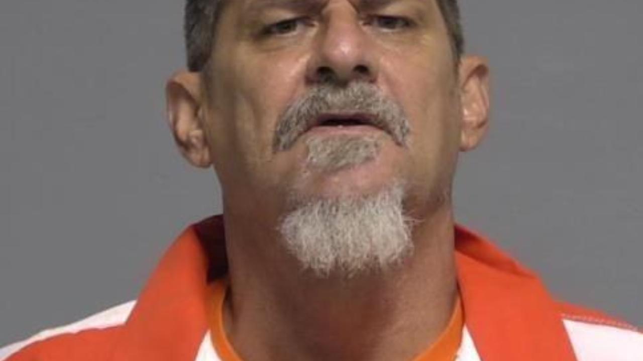 Harris, Daniel Eric Charged with Vio Prob/ Comm Control- Mm; Vio Prob/ Comm Control- Mm