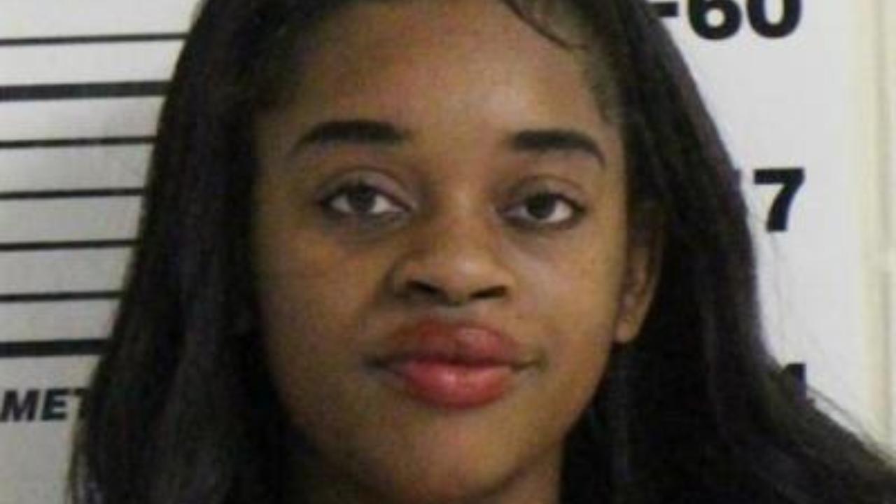 Kiona Lashay Williams Charged with Theft 5TH
