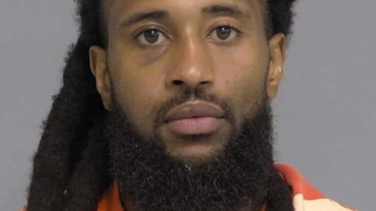 Glee, Dustin Jomal Charged with Resist Leo W/Out Violence