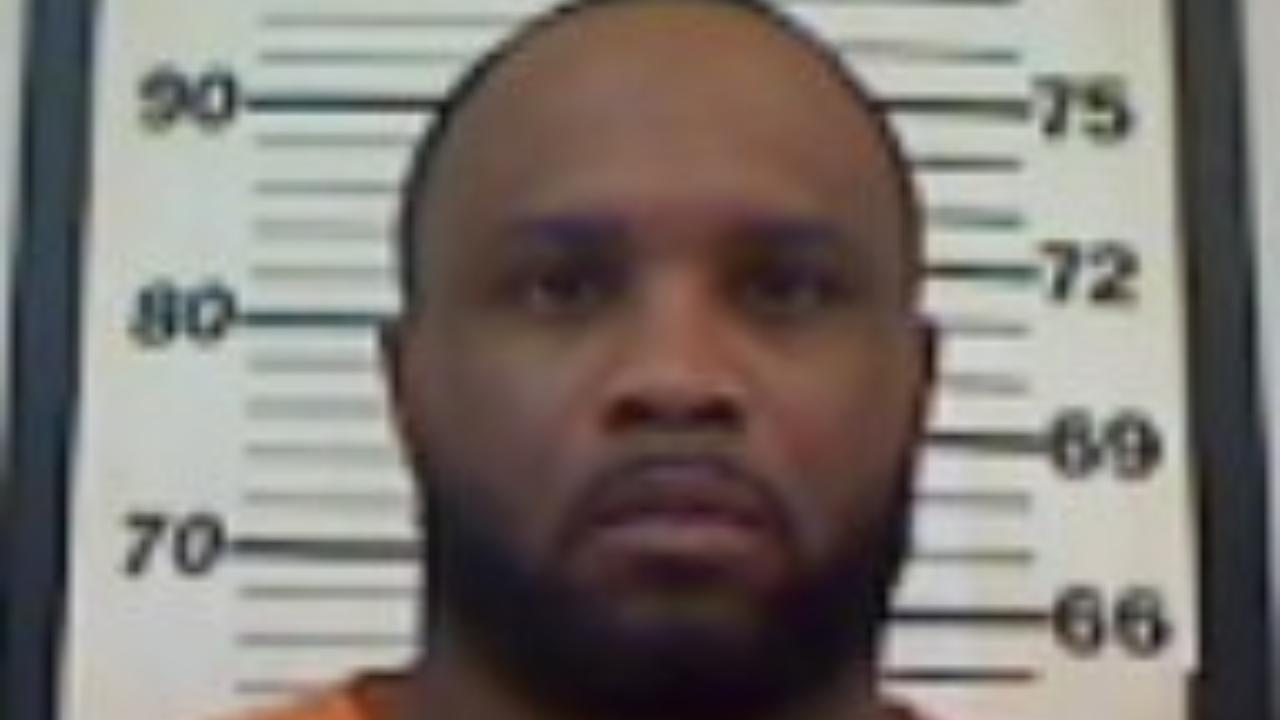 Jones, Tijhari Reon Charged with Flee/Elude Police; Moving Traffic Viol; Moving Traffic Viol; Drugs-Health or Safety; Evidence-Destroying