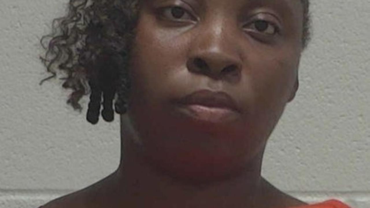 Mozelle, Shakeria Doshea Booked