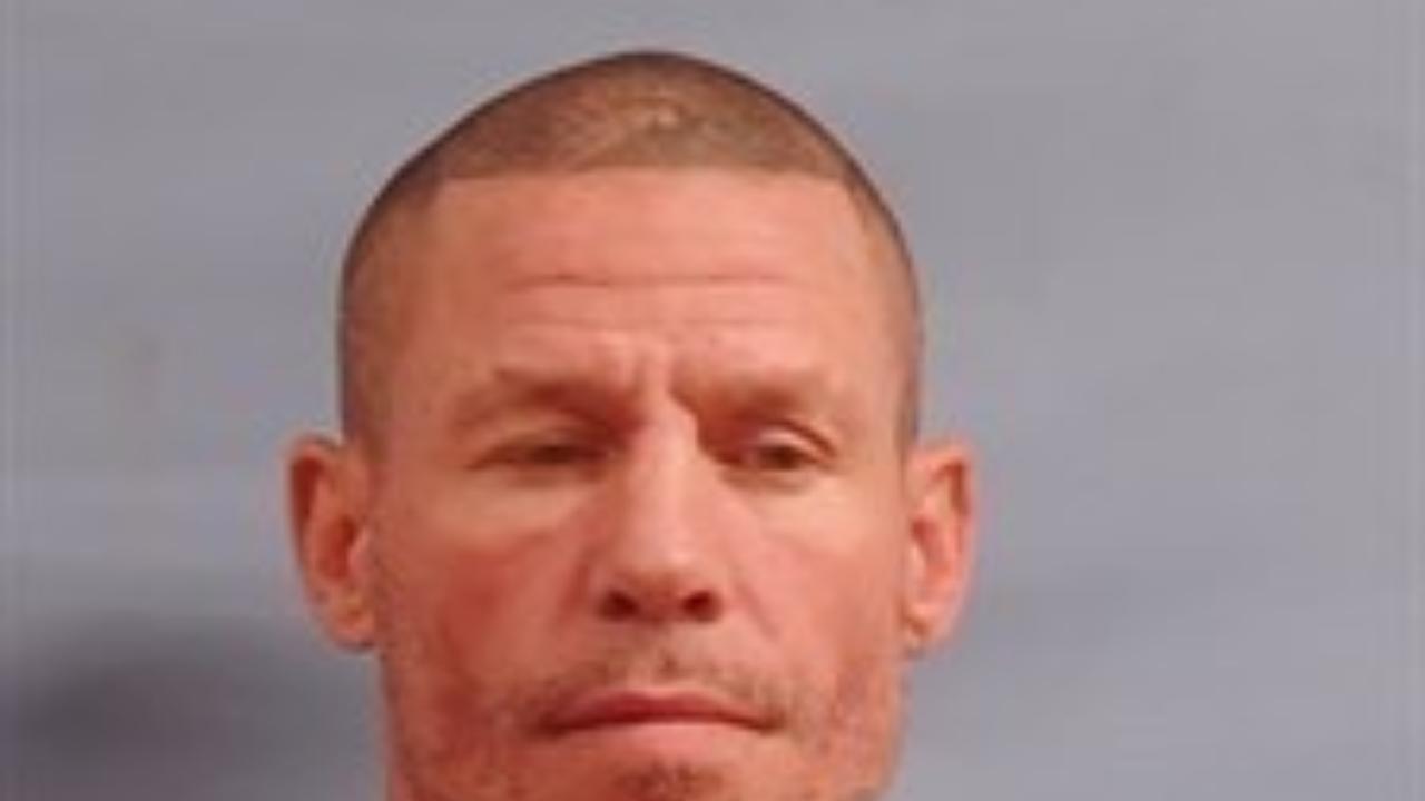 Lee, Lyle D booked