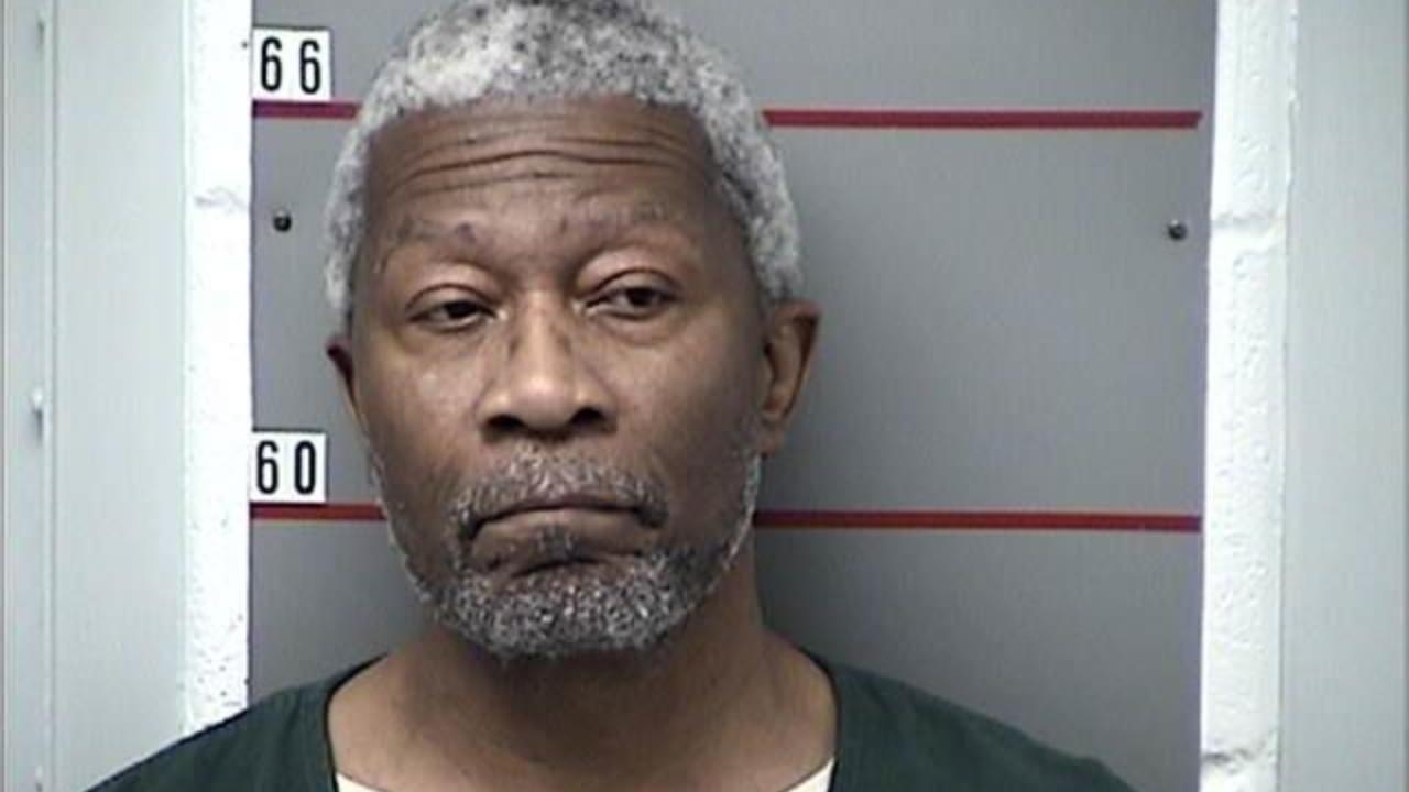 Cureton, Raymond Lavonne Charged with Federal Prisoner Held-In Transit/Court/Serveout