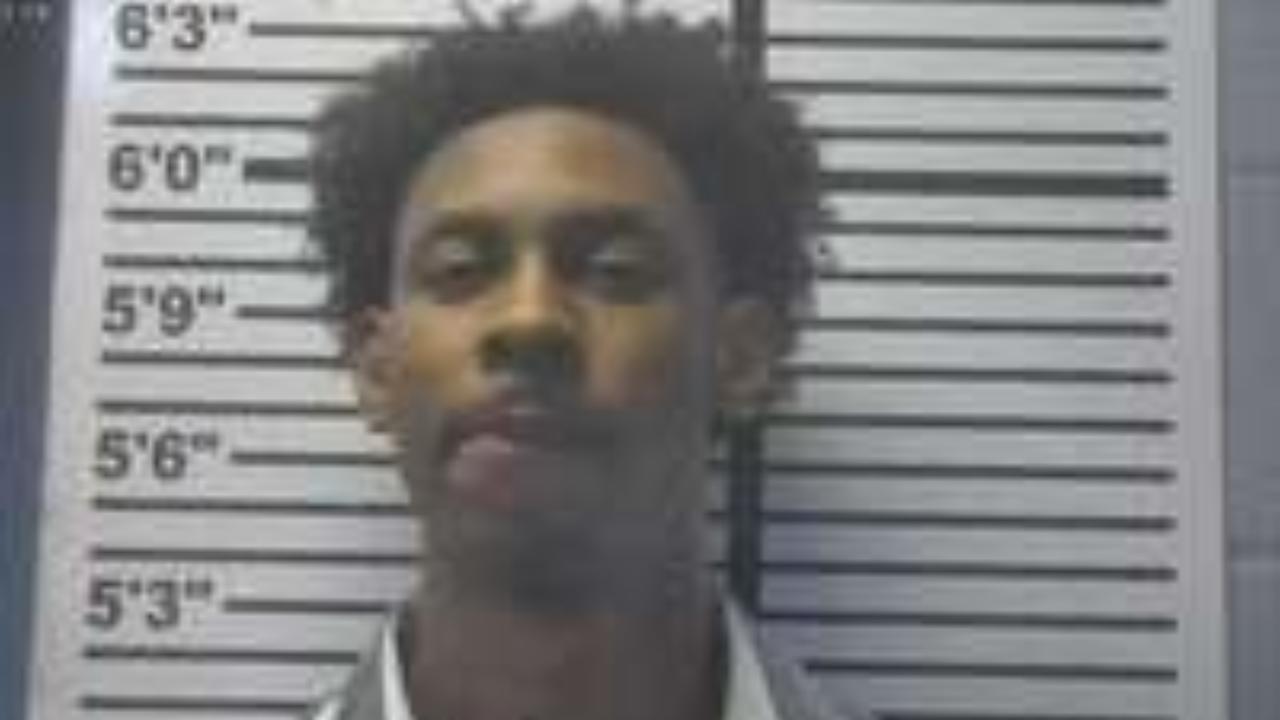 Deshawn Lindsey-Williams Charged with Dui Other; Poss. of Marijuana Vehicle