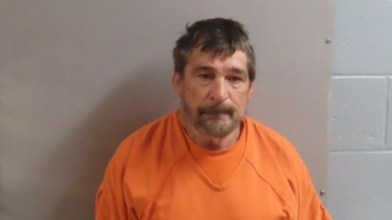 Timothy Lee Barron Charged with 14000030 - Burglary 2ND Degree; 15012080 - Stealing - 750 or More; 32006720 - Poss Contrld Substance; 14001060 - Possession Burglar Tools; 27001010 - Resist Arrest for Felony