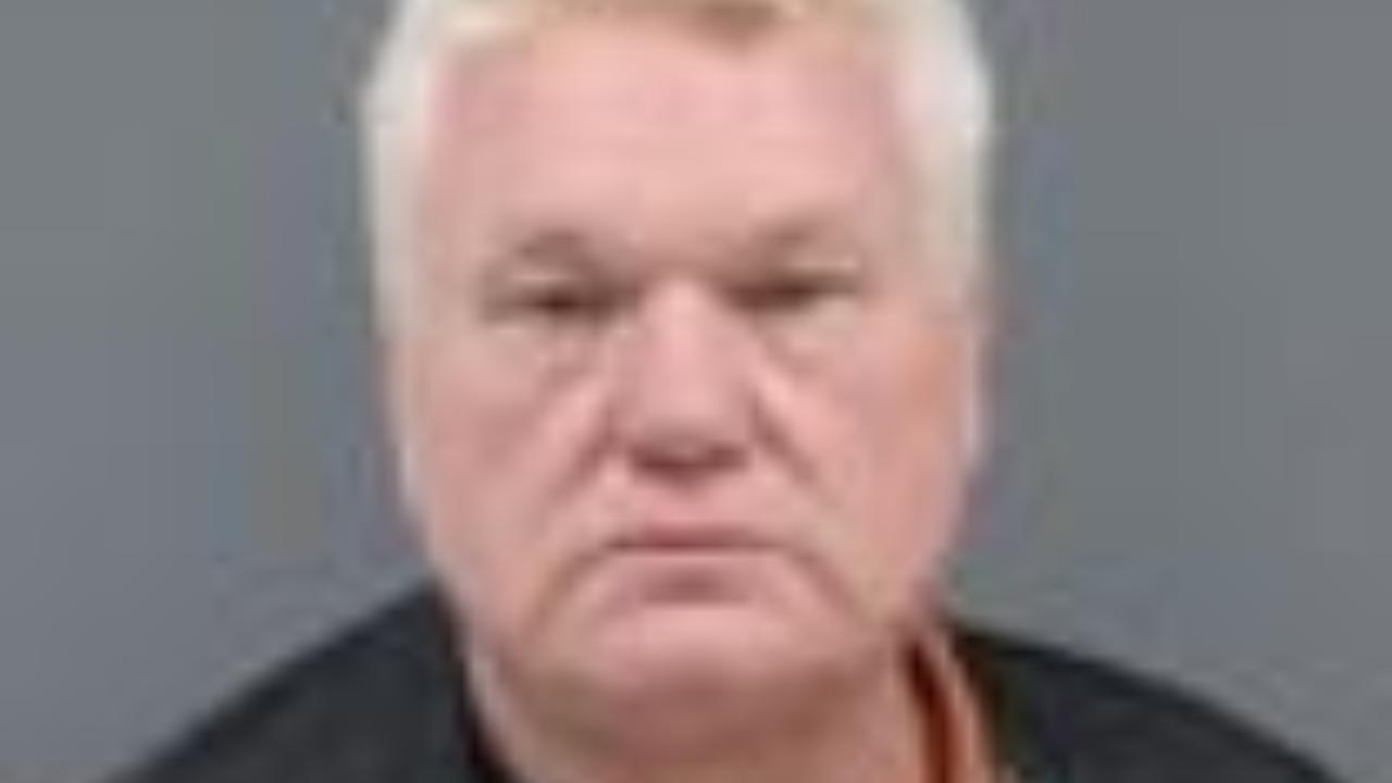 Threadgill, Barry W charged with SHOPLIFTING <$2000