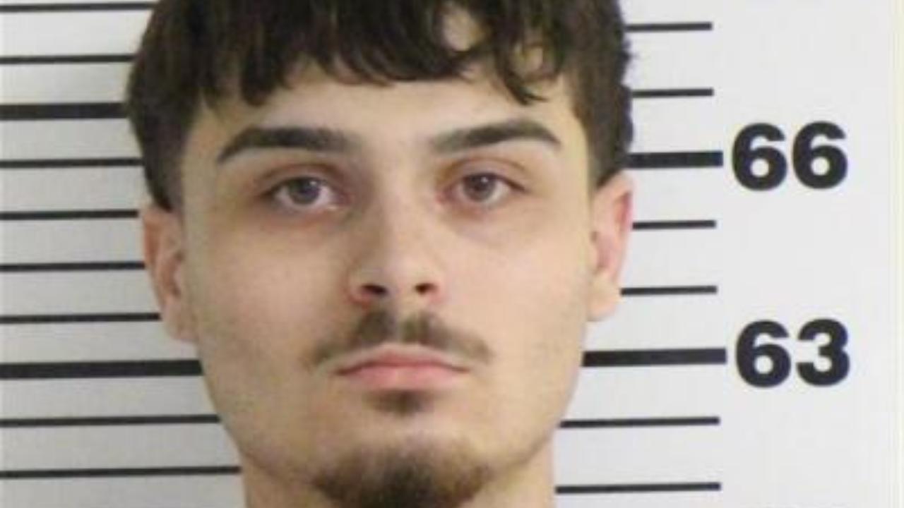 Jaden Nicholas Long Charged with Disorderly Conduct; Interference W/Official Acts; Intoxication