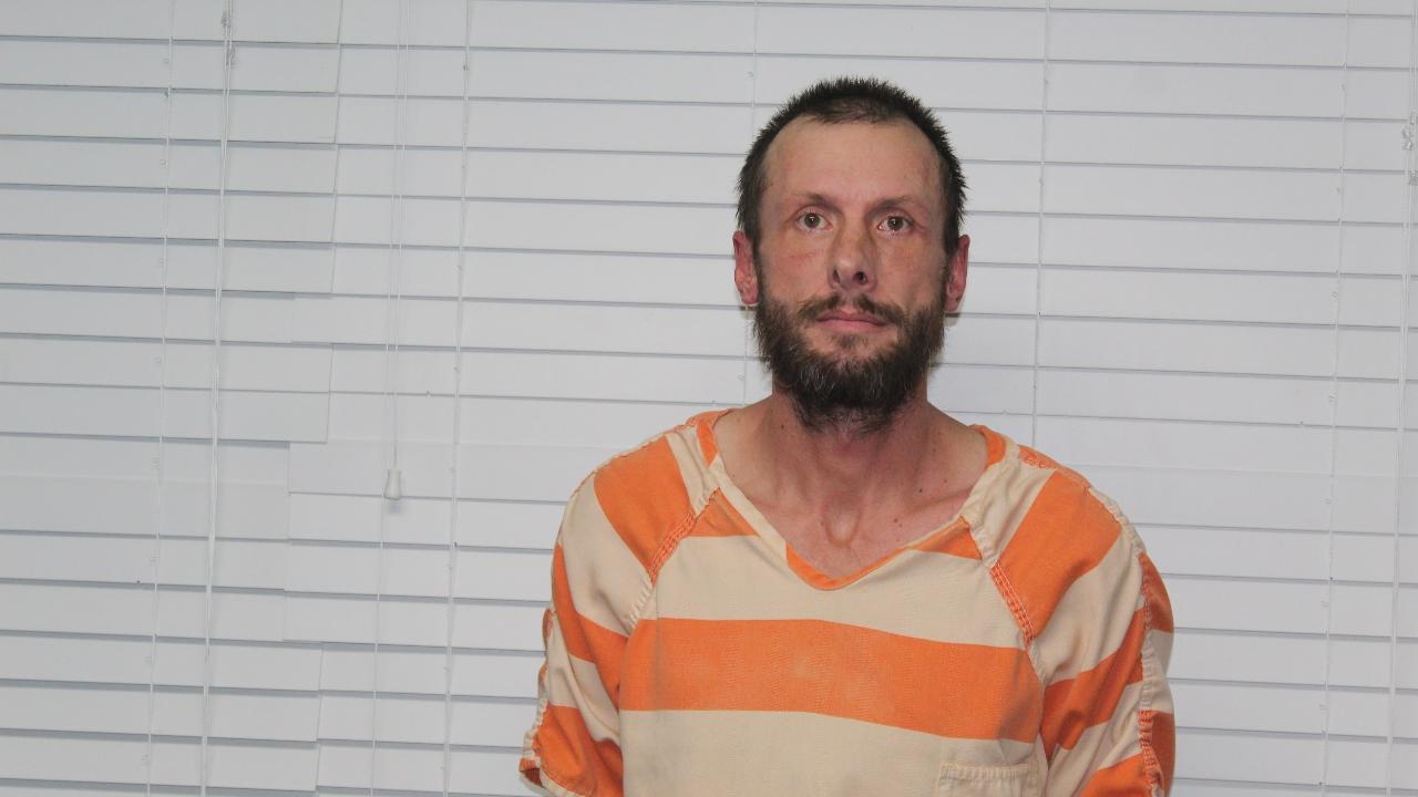 Medlin, Jeremy Dallas Charged with Possess Control Substance Except 35 Grams or Less Marijuana/Synthetic Cannabinod
