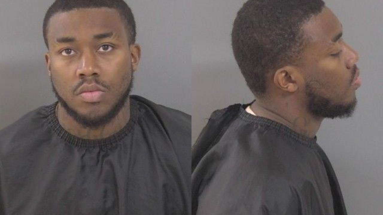 Lewis, Kenneth Lee Charged with Battery Touch or Strike; Resist Officer W/O Violence