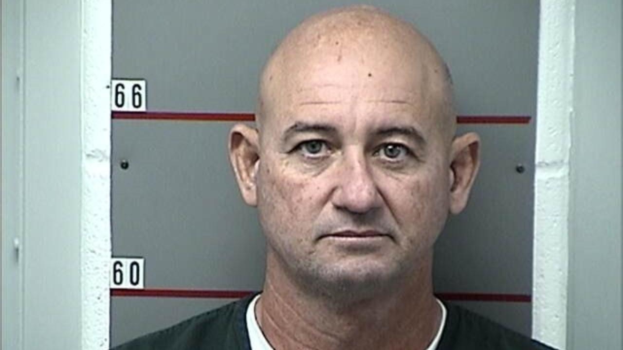 Duenas-Diaz, Yeovanis Charged with Federal Prisoner Held-In Transit/Court/Serveout