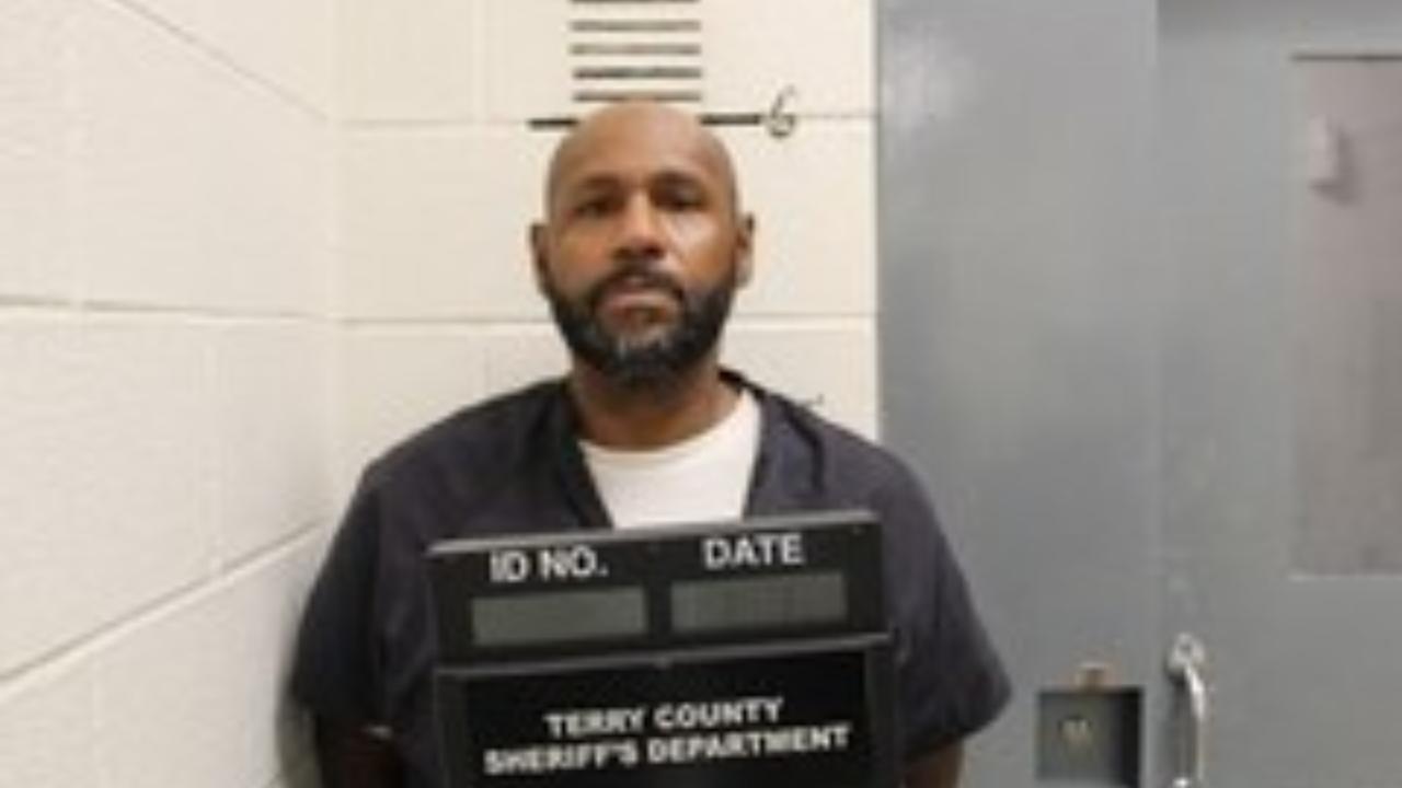 Caparon, David Charged with Poss CS PG 2 GT= 4GLT400G Analogue