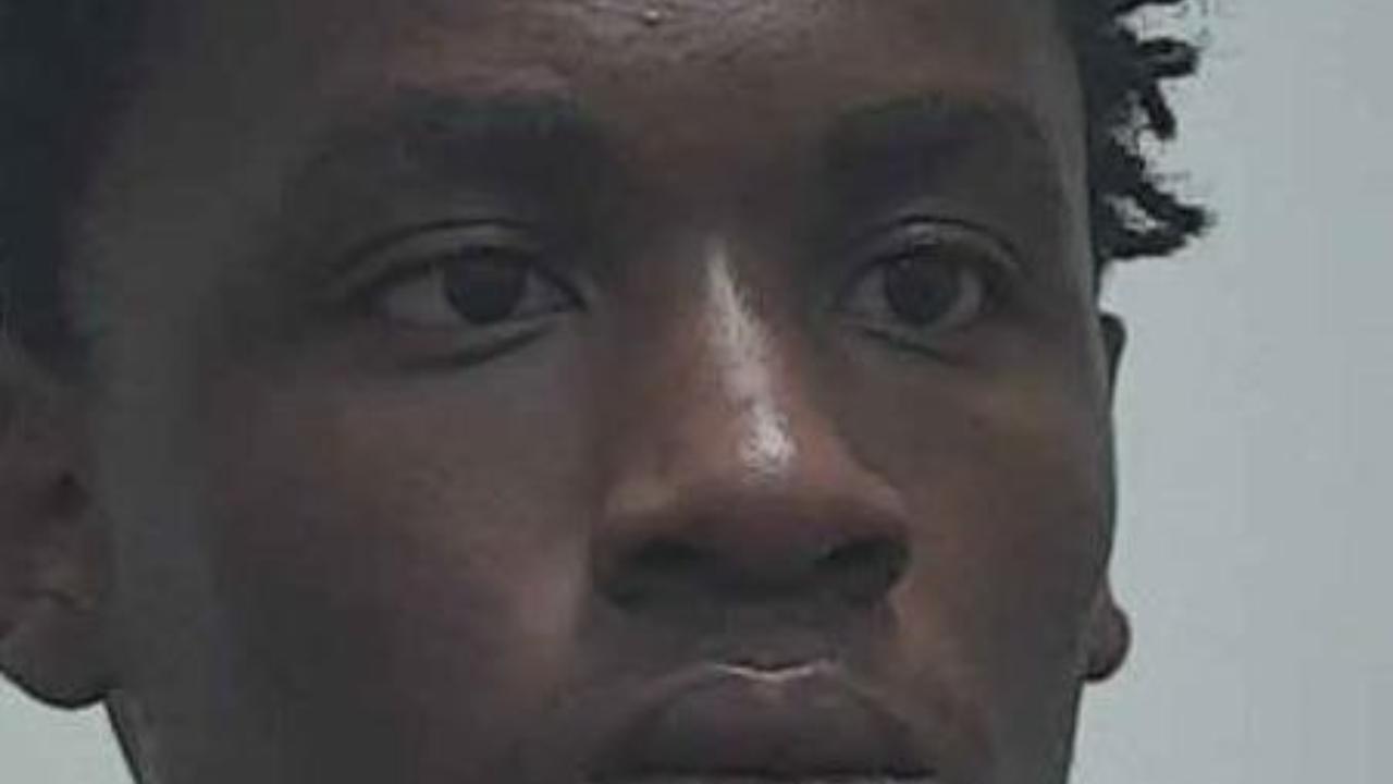 Poole, Antonio Dewayne Charged with Assault 2ND; Discharge Gun Occ Bldg/Veh; Probation Violation; Probation Violation