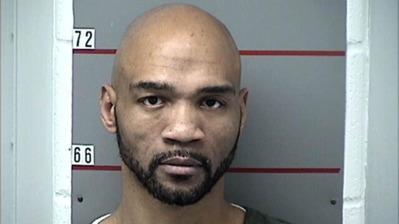 Dalton, Shelly Charged with Federal Prisoner Held-In Transit/Court/Serveout