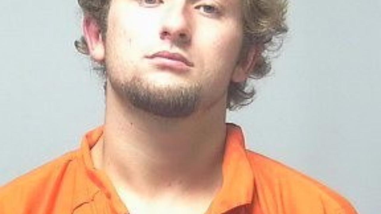 LORD, JEREMIAH charged with 13A-12-214 [Possession of Marijuana Second Degree]; 32-6-1(A) [NO DRIVERS LICENSE]; 32-5-240 [Improper Lights]