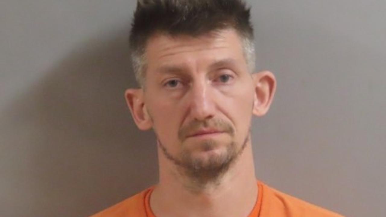 Austin Lynn Thebeau Charged with 99601990 - Sentenced Co Corr Facil