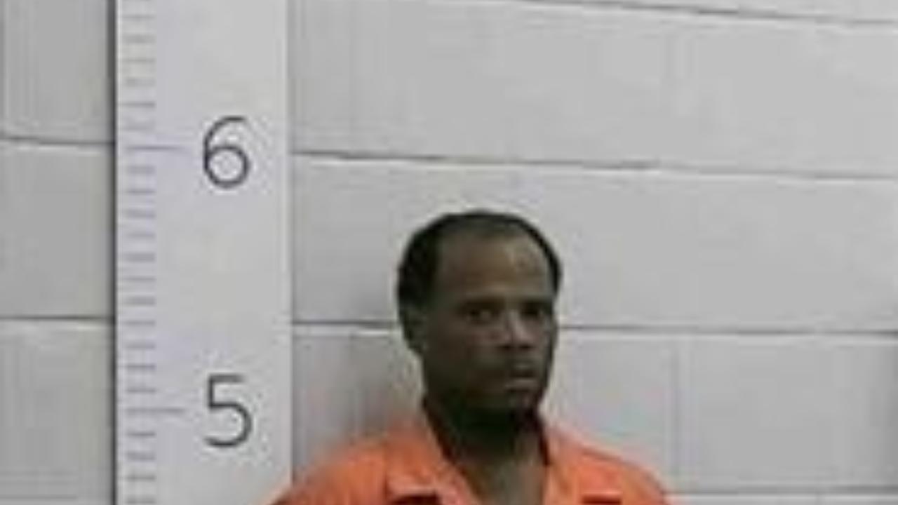 Willie a Jones Charged with Poss with Intent to Distribute Sch II Narcotics; Possession of Cds, Schedule I; Probation or Parole Vioator