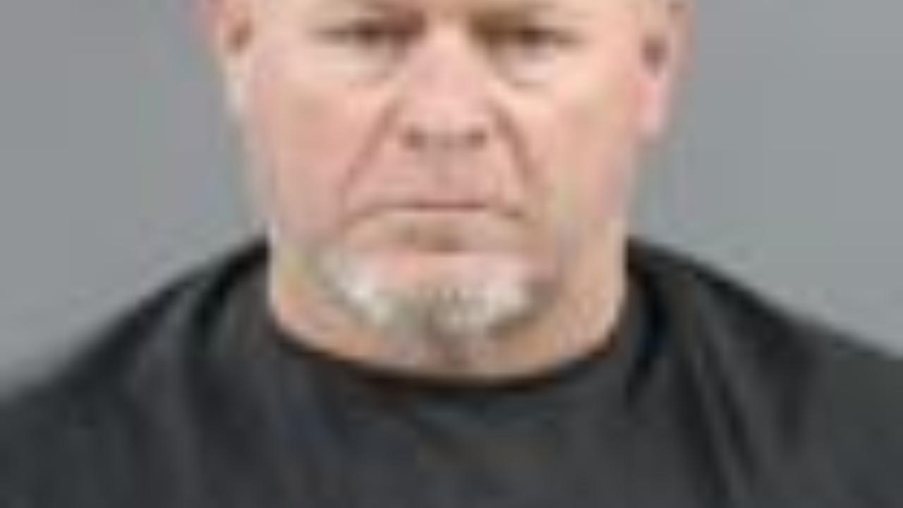 BEDDINGFIELD, ROBERT LAMAR charged with 3470 - Breach / Obtain signature or prop. under false pretenses, value more than $2,000 but less than $10,000; 3416 - Malicious / Malicious Injury to animals, personal property, injury value more than $2,000 but less than $10,000; 3812 - Domestic / Domestic Violence, 2nd degree