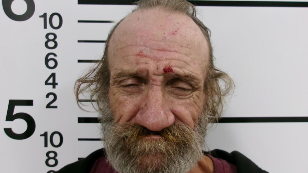 Hammons, Donald Eugene Charged with Obstruction of Investigation; Carry Weapon, Drugs or Alcohol into Jail; Possession of Paraphernalia; Obstructing Officer; Obstructing Officer; Possession of Controlled Substance; Possession of Paraphernalia; Possession of Controlled Substance; Possession of Paraphernalia
