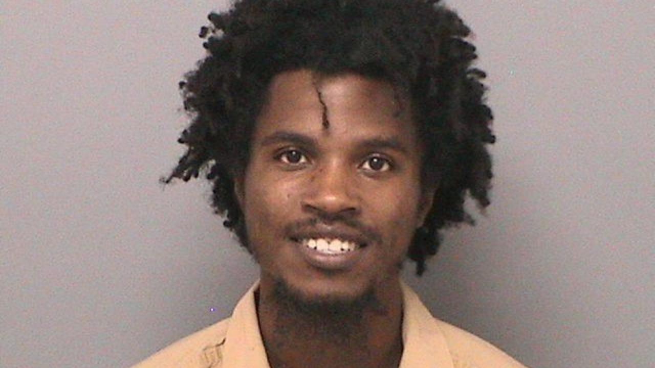 JONES, DAVONTAY MAURICE charged with Aggravated Battery - Based on Location - Minor or No Injury - No Dangerous Weapon