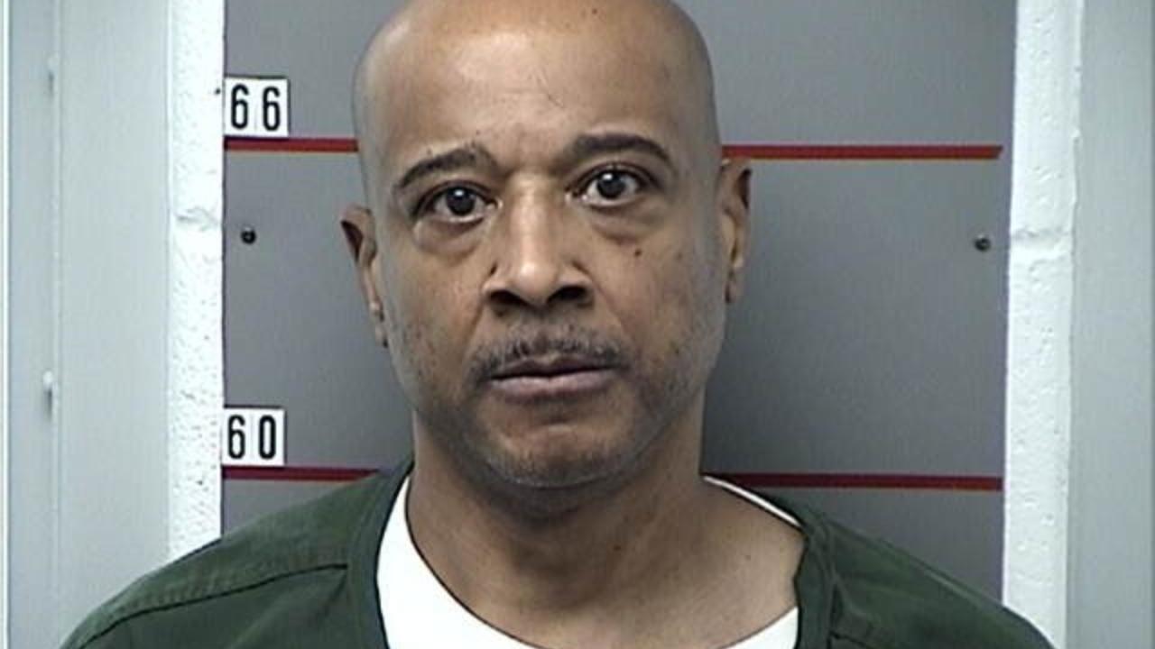 Robinson, Dwayne Charged with Federal Prisoner Held-In Transit/Court/Serveout