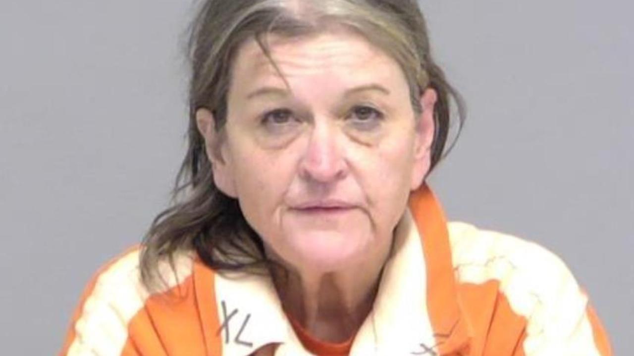 Smith, Angie Suzanne Charged with Resist Leo W/Out Violence