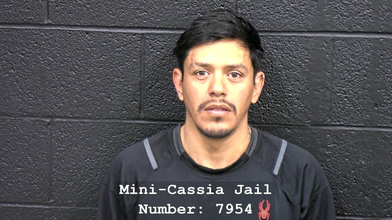 GARNICA HERRERA, XXXX XXXX charged with Driving without Privilege