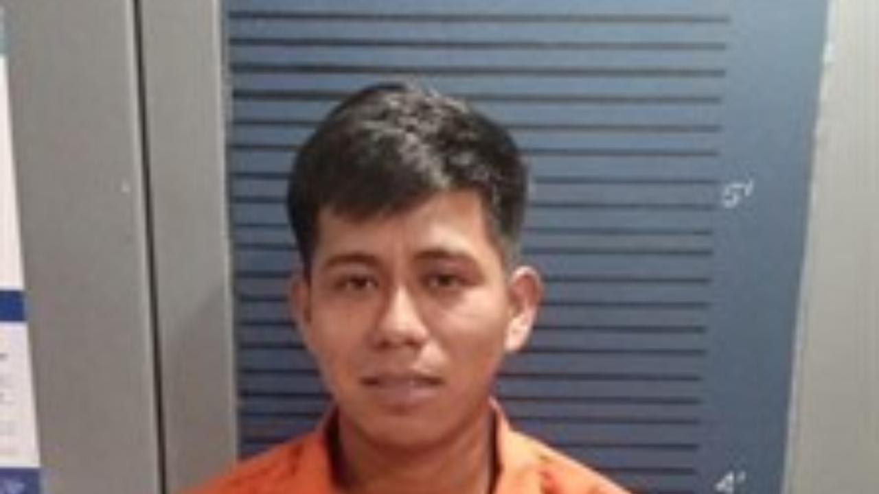 Erwin-Geovany, Caal booked