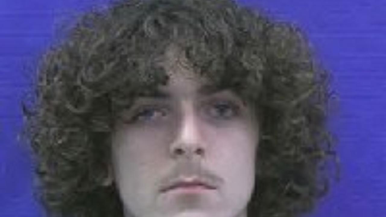 Joshua Gray Motsinger II charged with POSS CS PG 2 >= 4G < 400G