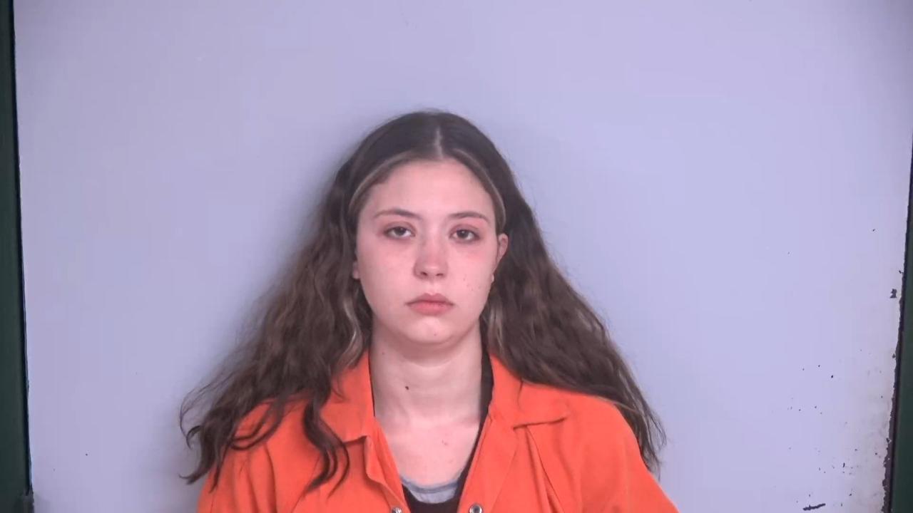 Kinder, Cindy Marie Charged with Aggrav Battery