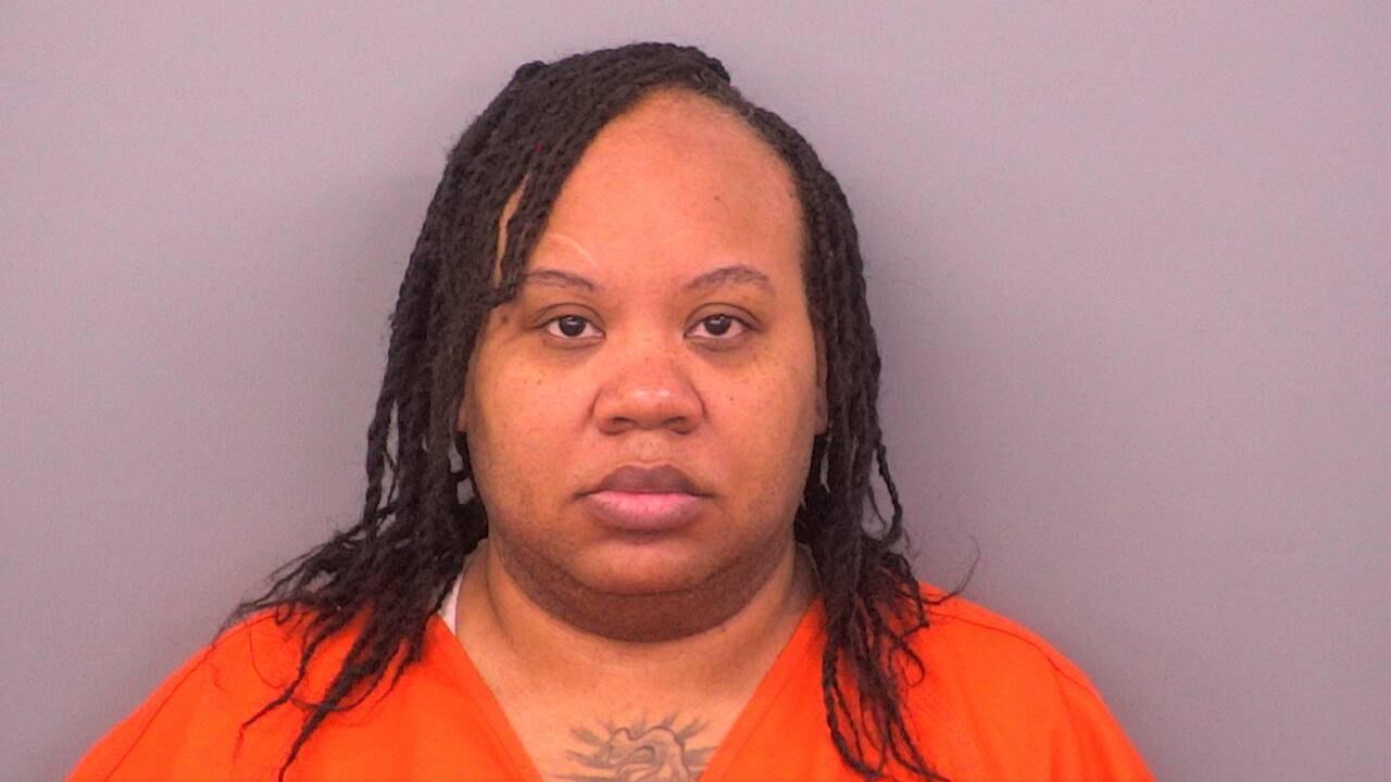 Latonya Renee Williams Charged with 251756 - Prisoner Transport
