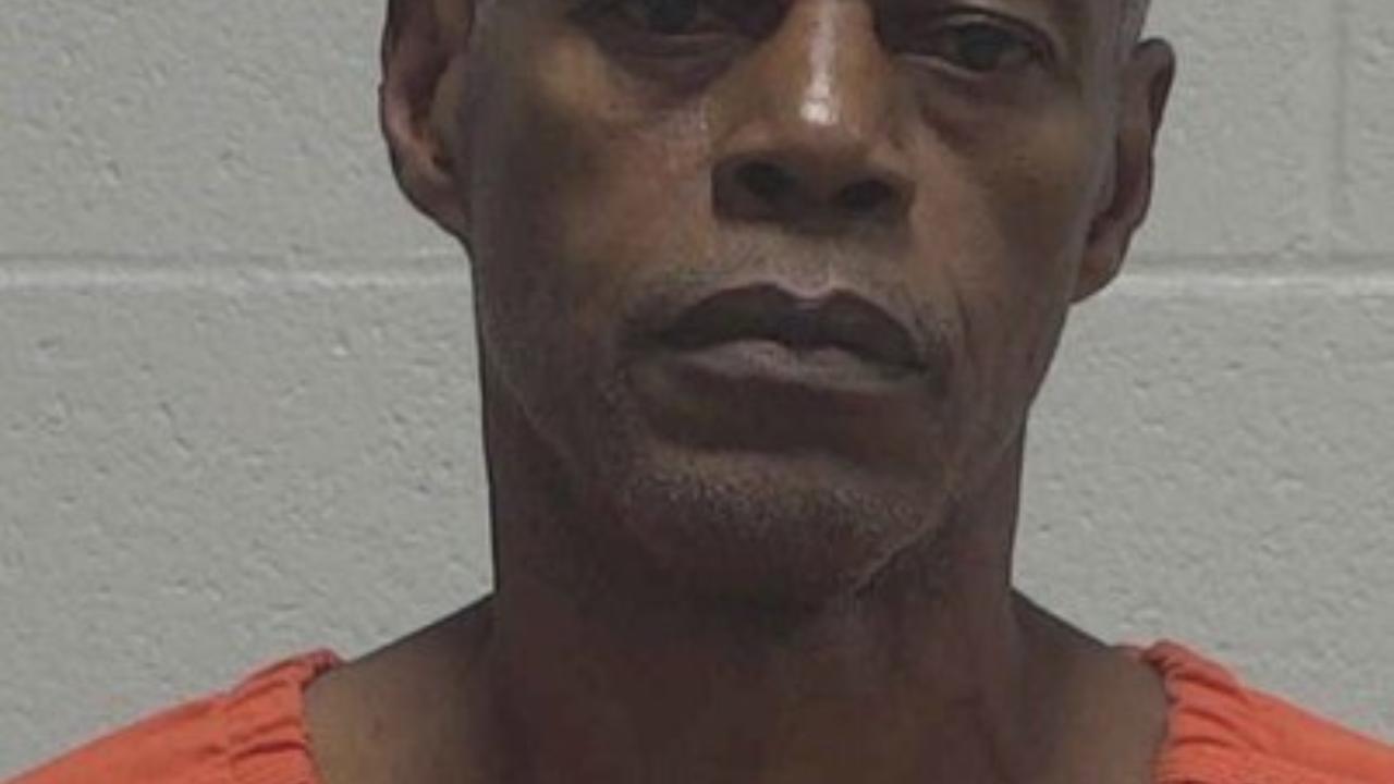 Roundtree, Kevin Perez Booked