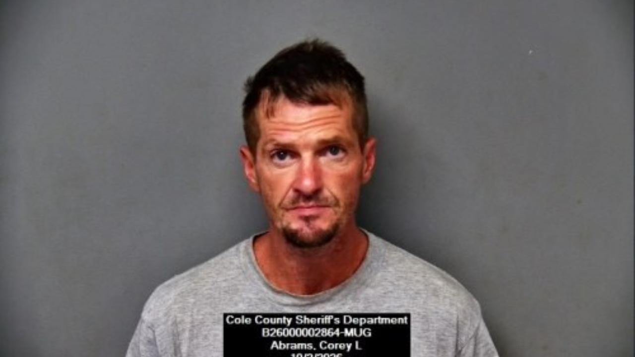 Corey Lee Abrams charged with Cole; War; Non-Support