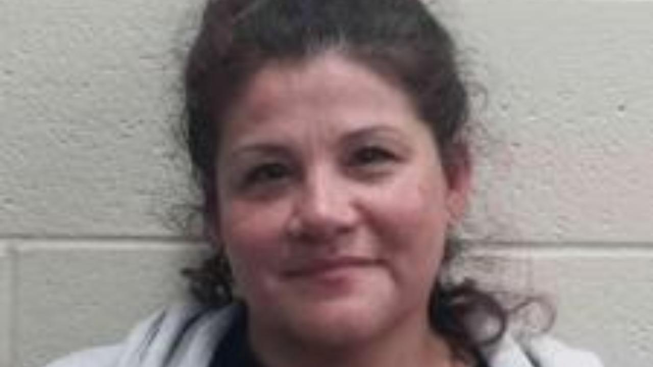 Alexander, Amber Marie Charged with 565.076-003Y202013 - Domestic Assault - 4TH Degree - 1ST OR 2ND Offense (1),(5)