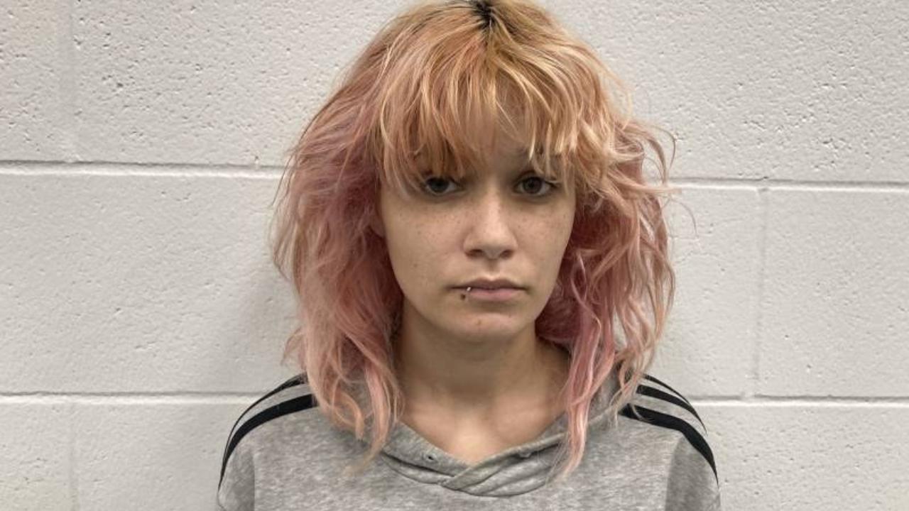 Juniper Kay Pernell Charged with Serving Warrant (for Other Police Agency); Failure to Appear