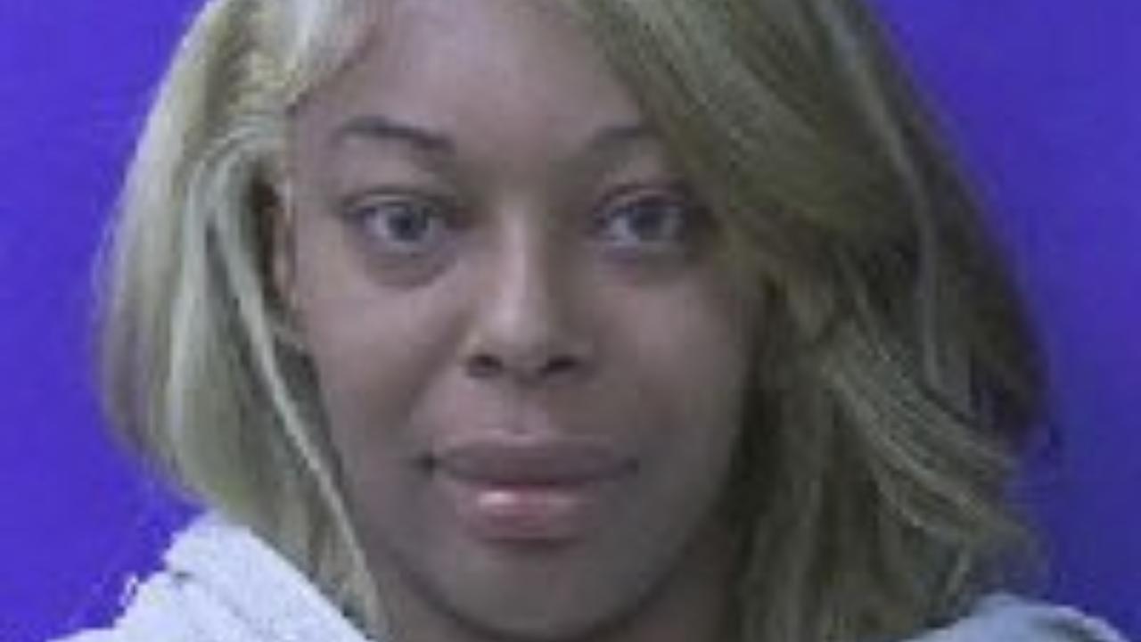 Alexias Shaunice Anderson Charged with Fraud Use/Poss Identifying Info # Items 10<50