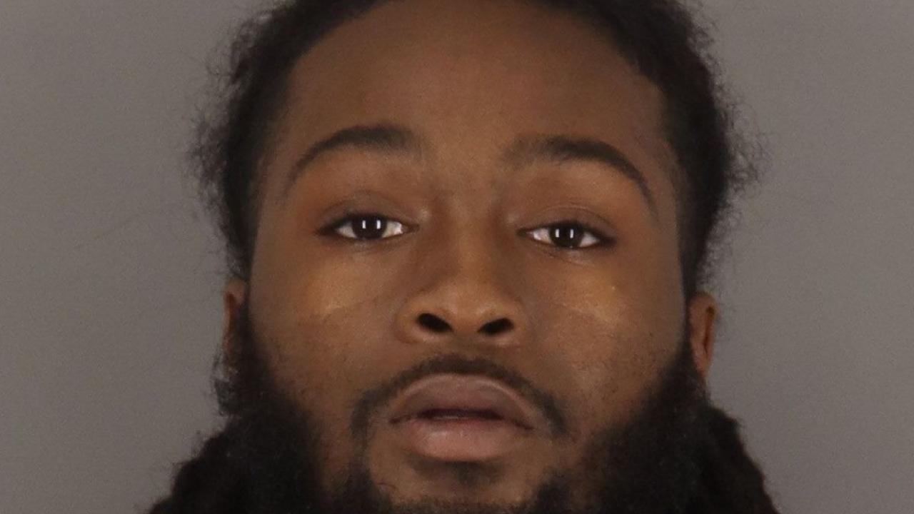 Billups, Jakayvion Charged with Poss CS PG 1/1-B <1G; Tamper/Fabricate Phys Evid W/Intent to Impair