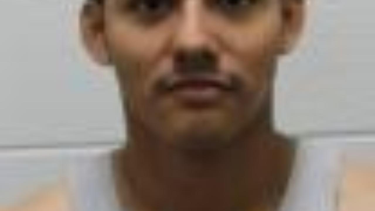 Antonio, Carlos Pedro Booked