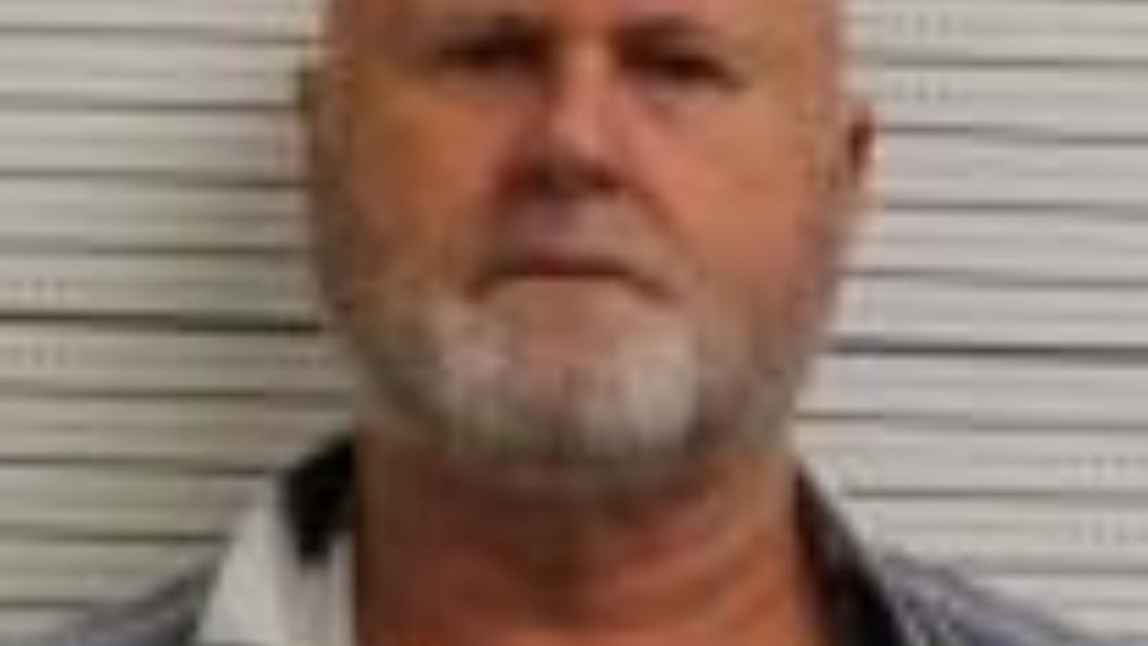 HELLING, TROY WYMAN charged with Vandalism _ government entity